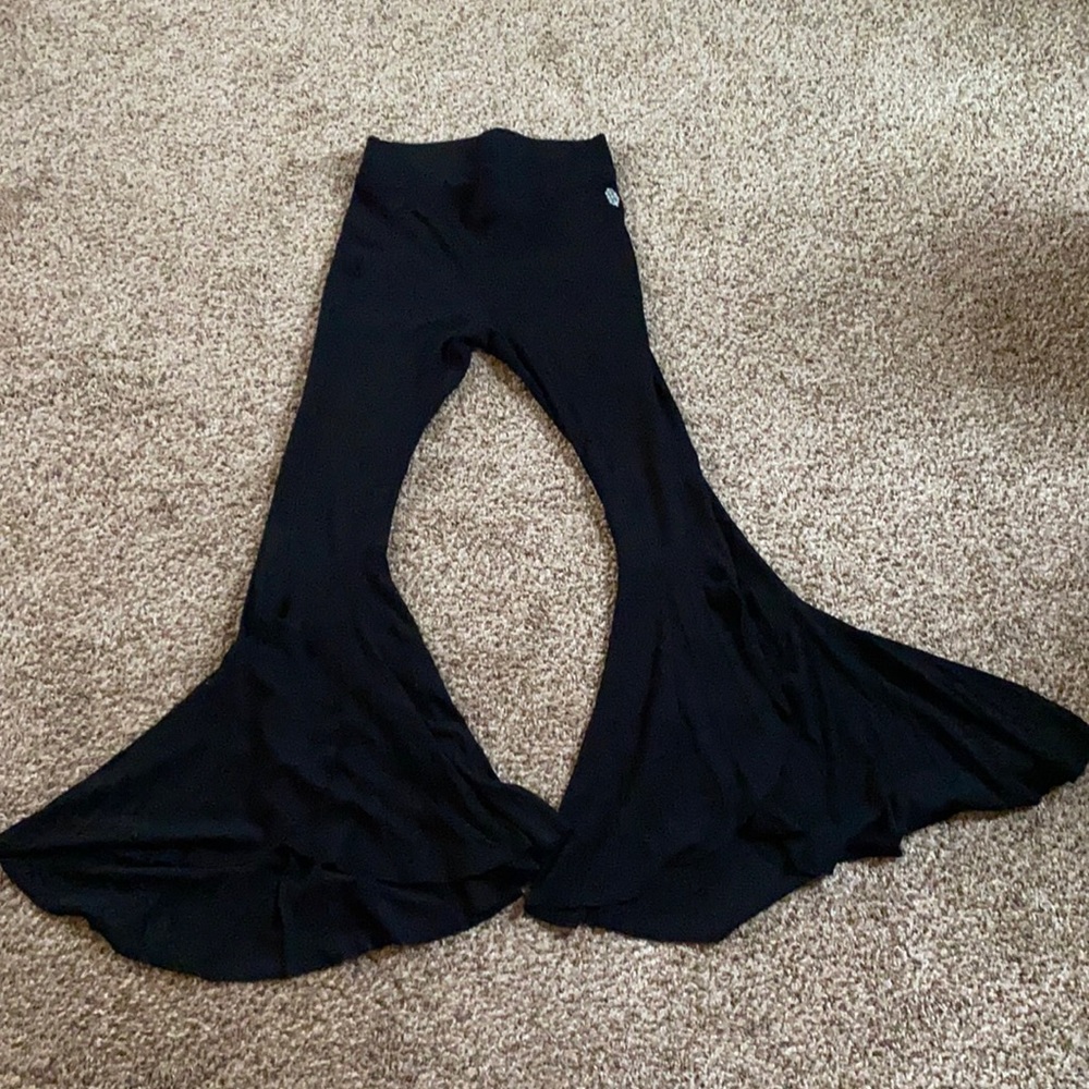 Free People Movement Black Flowy Cropped Pants
